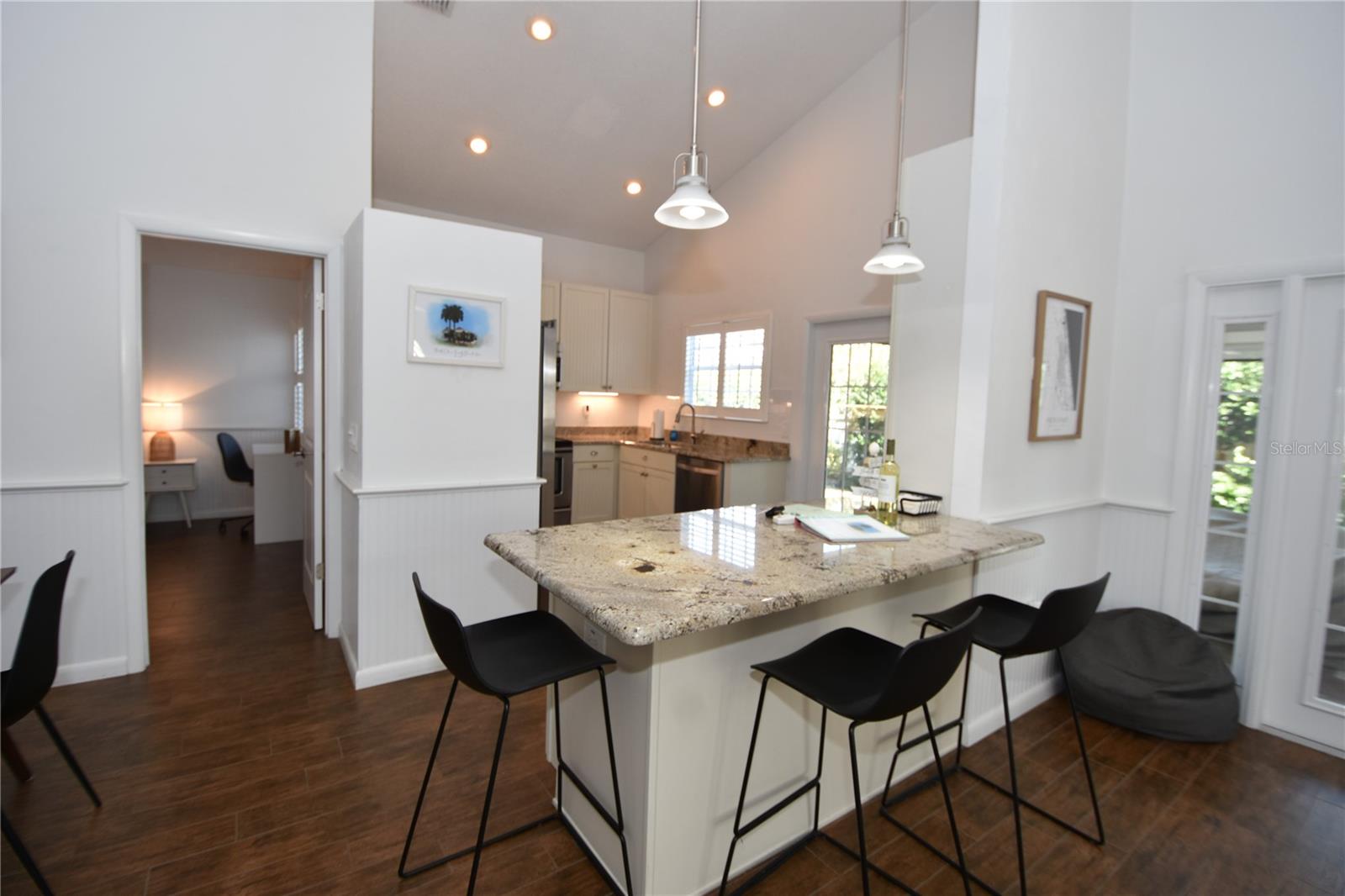 SEA COLONY - Residential Lease