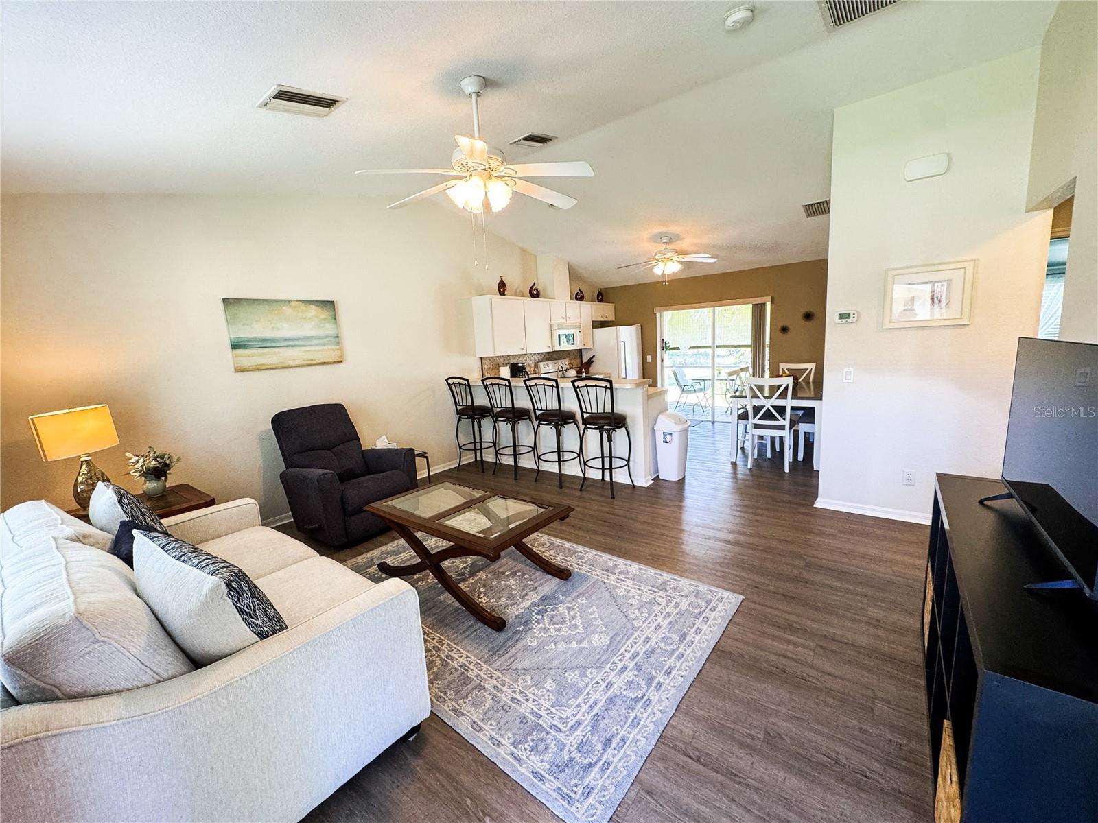 190 ROTONDA BOULEVARD W 190B