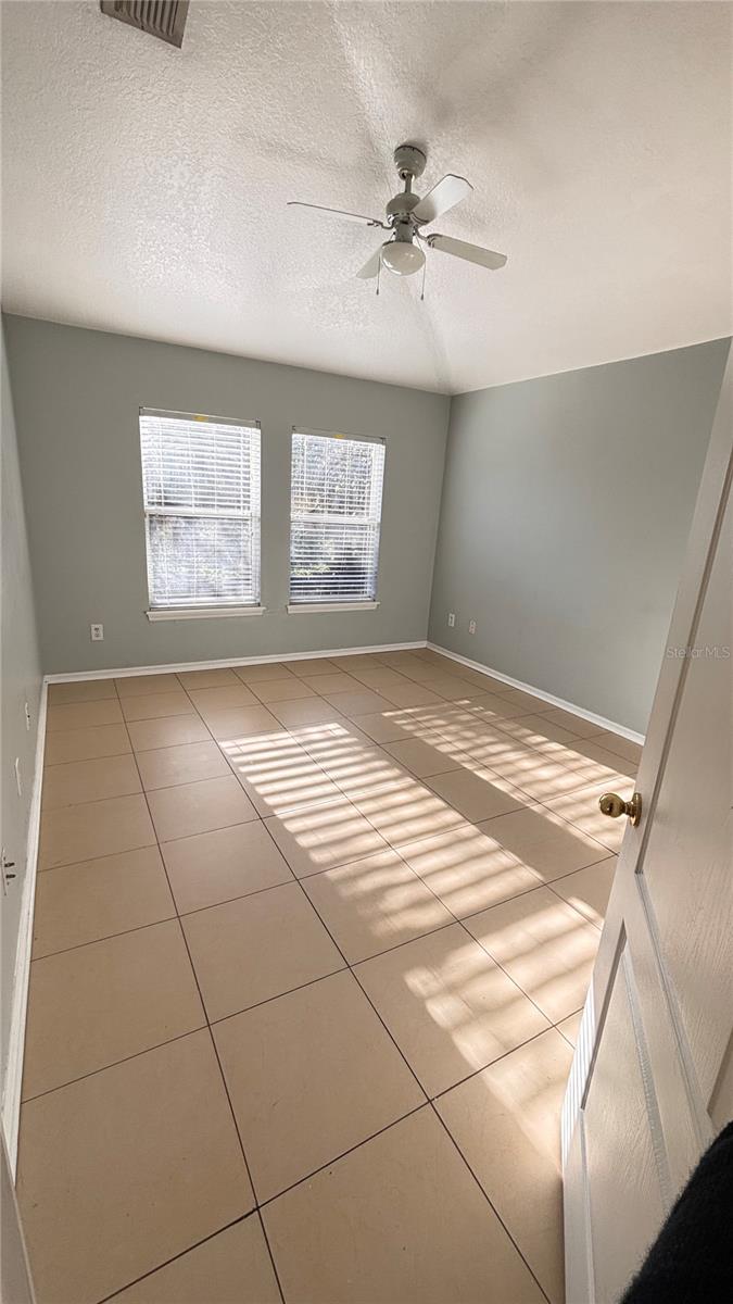 VILLAS/EAST PARK - Residential Lease