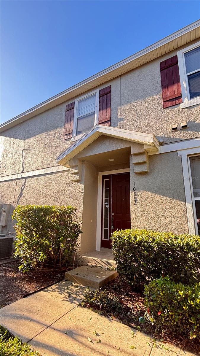 VILLAS/EAST PARK - Residential Lease
