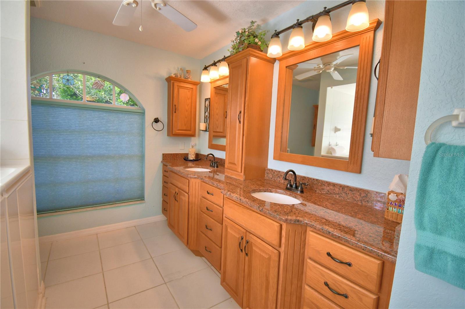 LAKE BESS COUNTRY CLUB - Residential