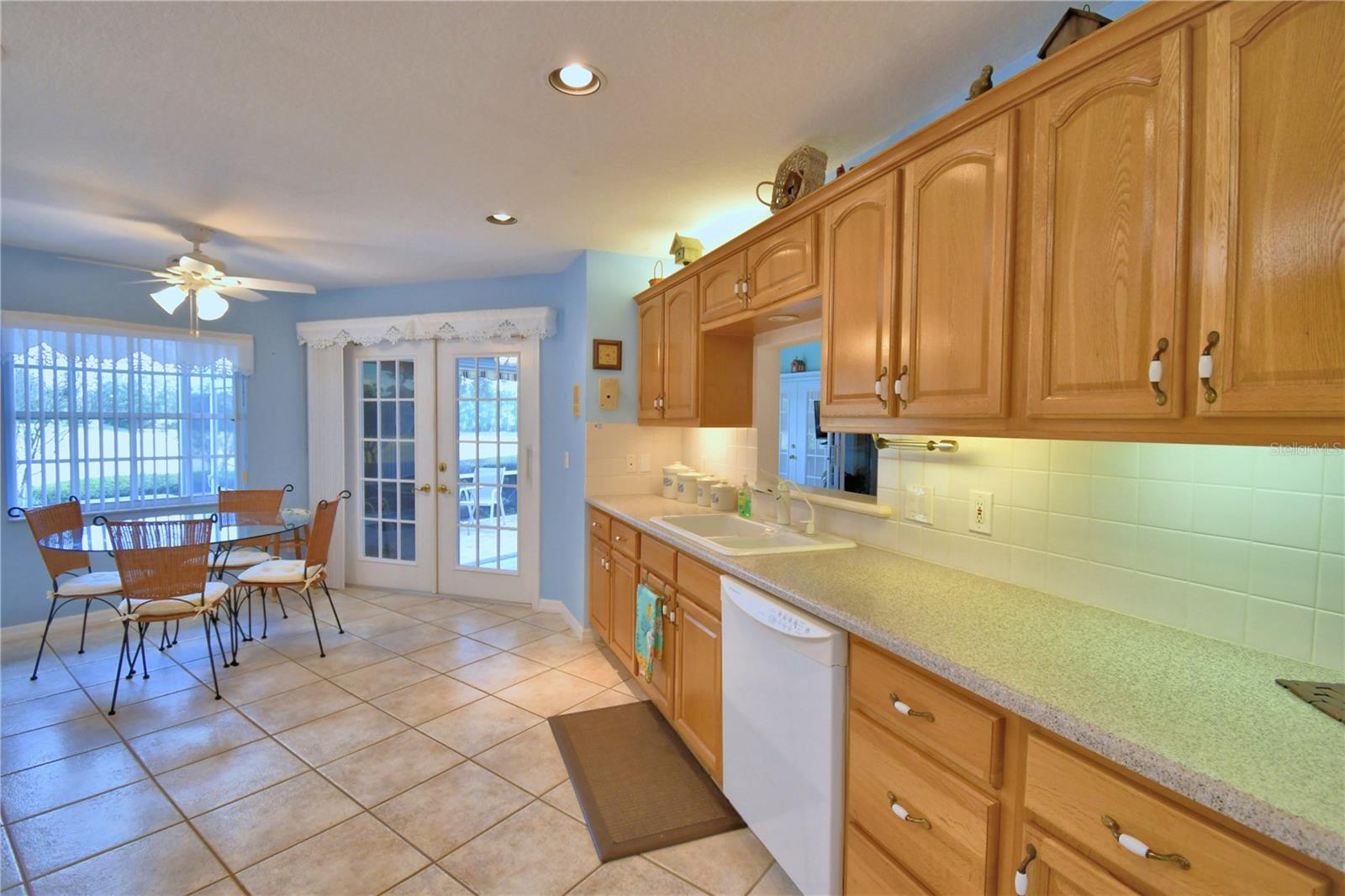 LAKE BESS COUNTRY CLUB - Residential