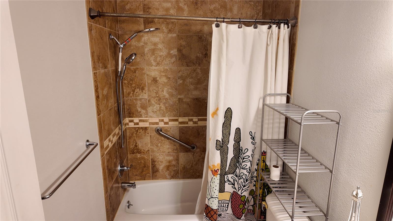 SOUTH GATE RIDGE 03 - Residential