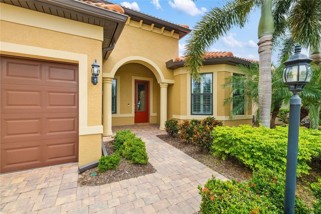 Photo of 7007 Chester Trail, Bradenton, FL 34202 (MLS # A4667232)
