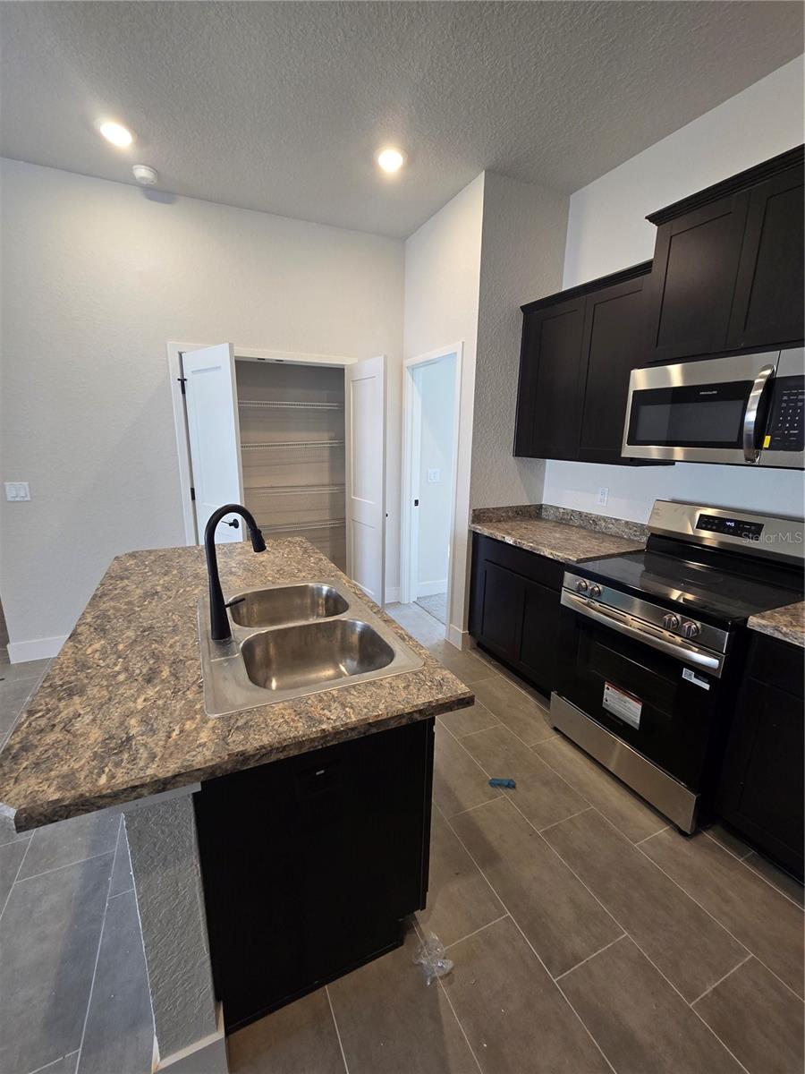 001051 - INVERNESS VILLAGE UNIT 3 - Residential