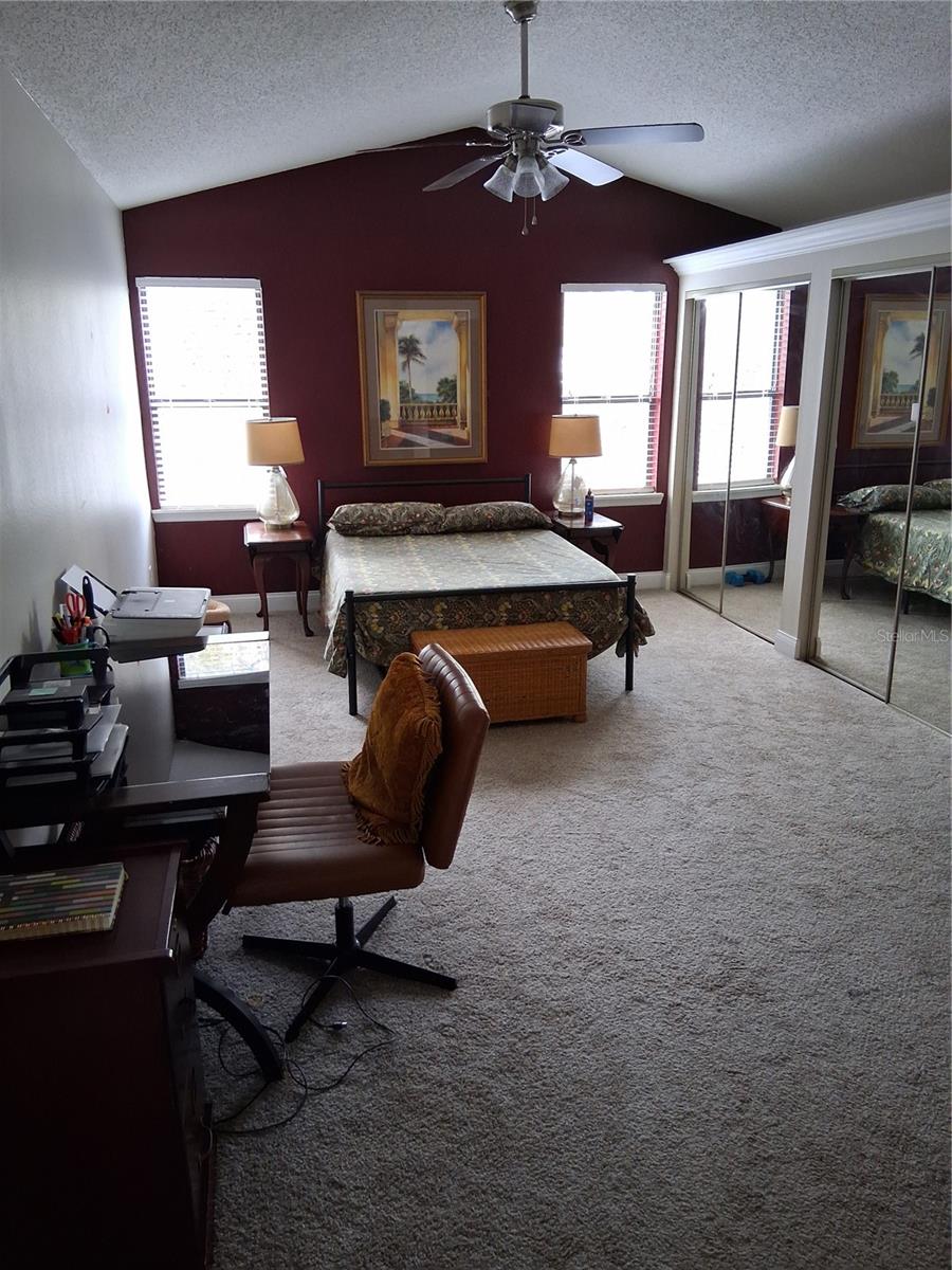 ESSEX POINT SOUTH - Residential