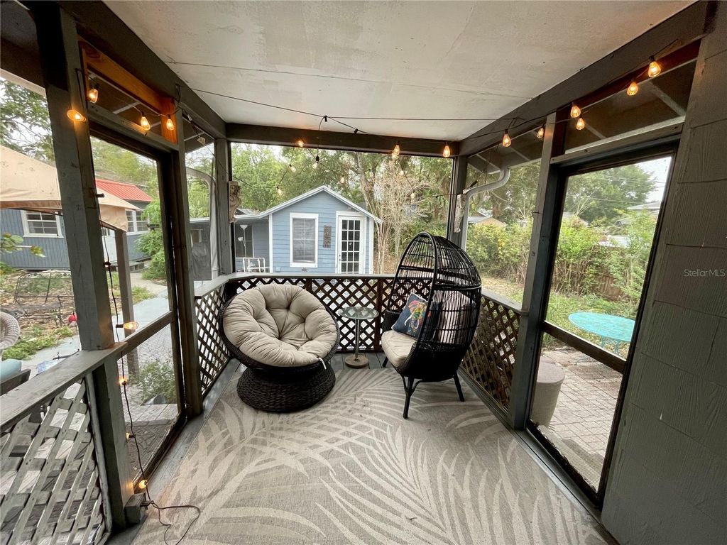 Photo of 2120 8th Avenue W, Bradenton, FL 34205 (MLS # A4675611)