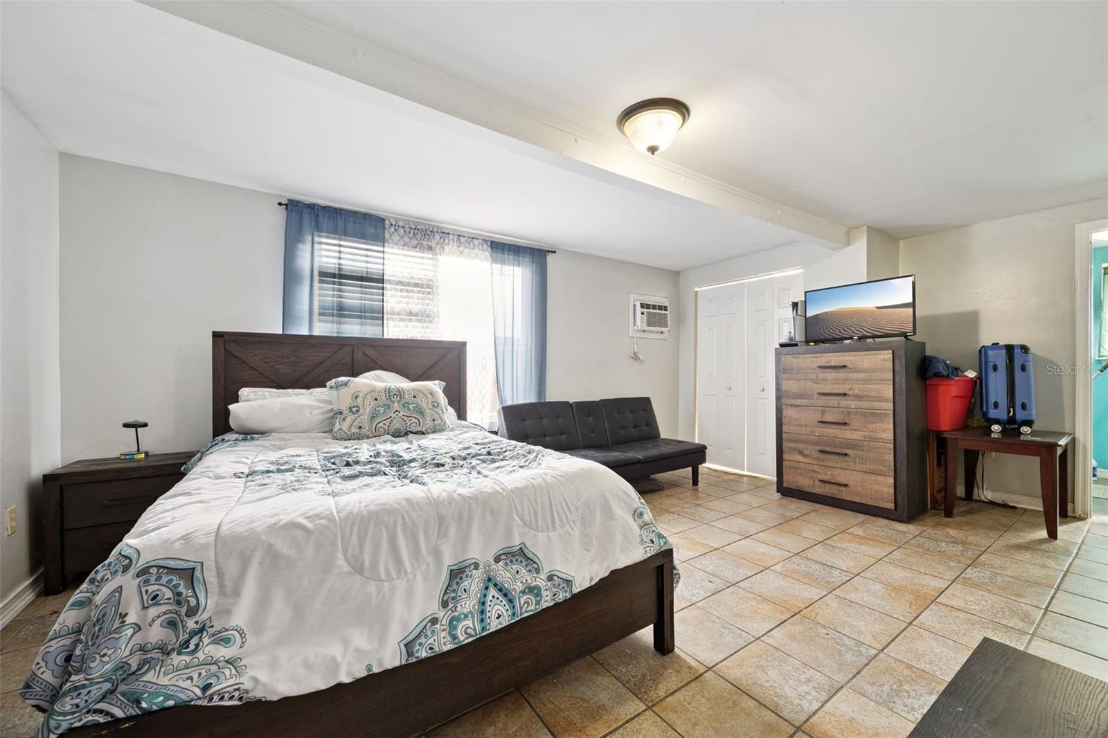 PLYMOUTH HEIGHTS - Residential