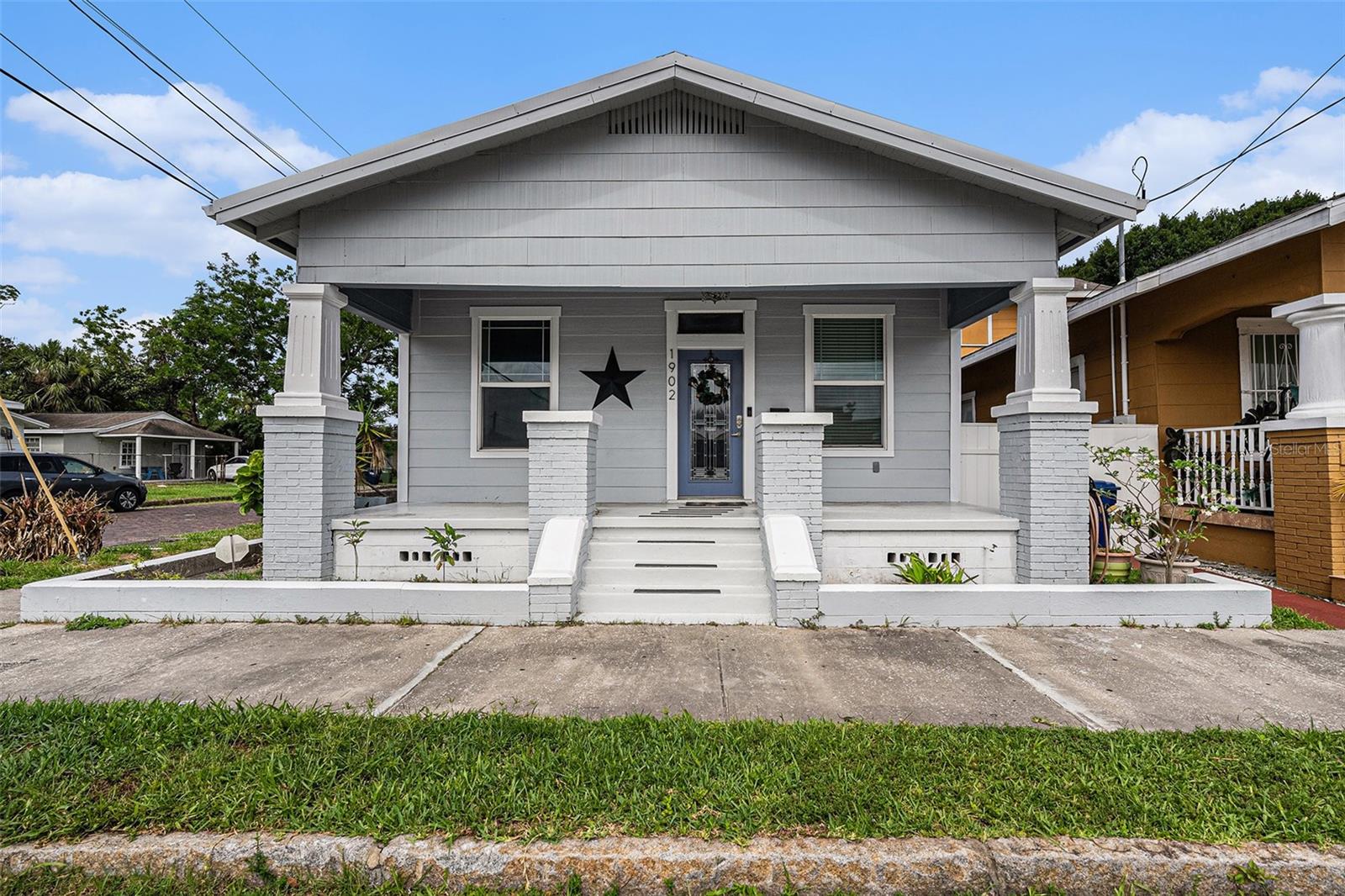 1902 N TAMPANIA AVENUE