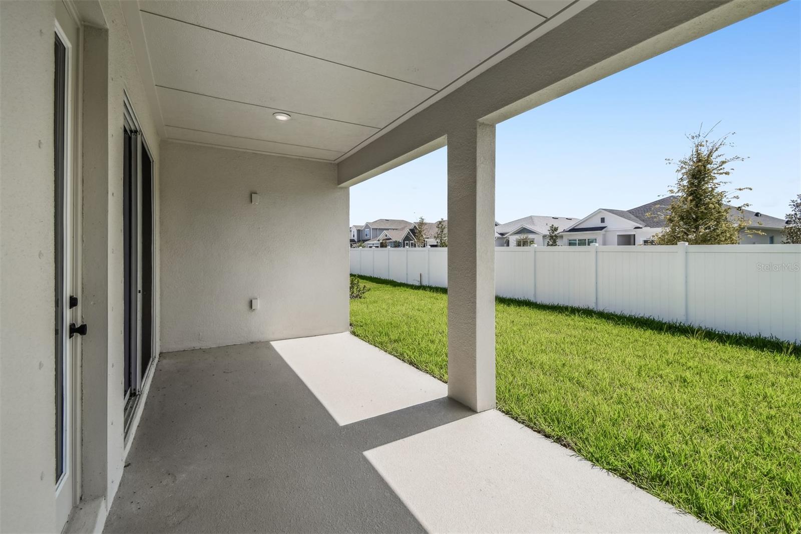 PENINSULA AT RHODINE LAKE - Residential