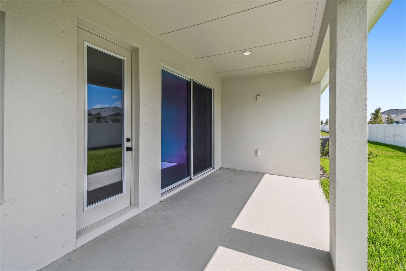 PENINSULA AT RHODINE LAKE - Residential