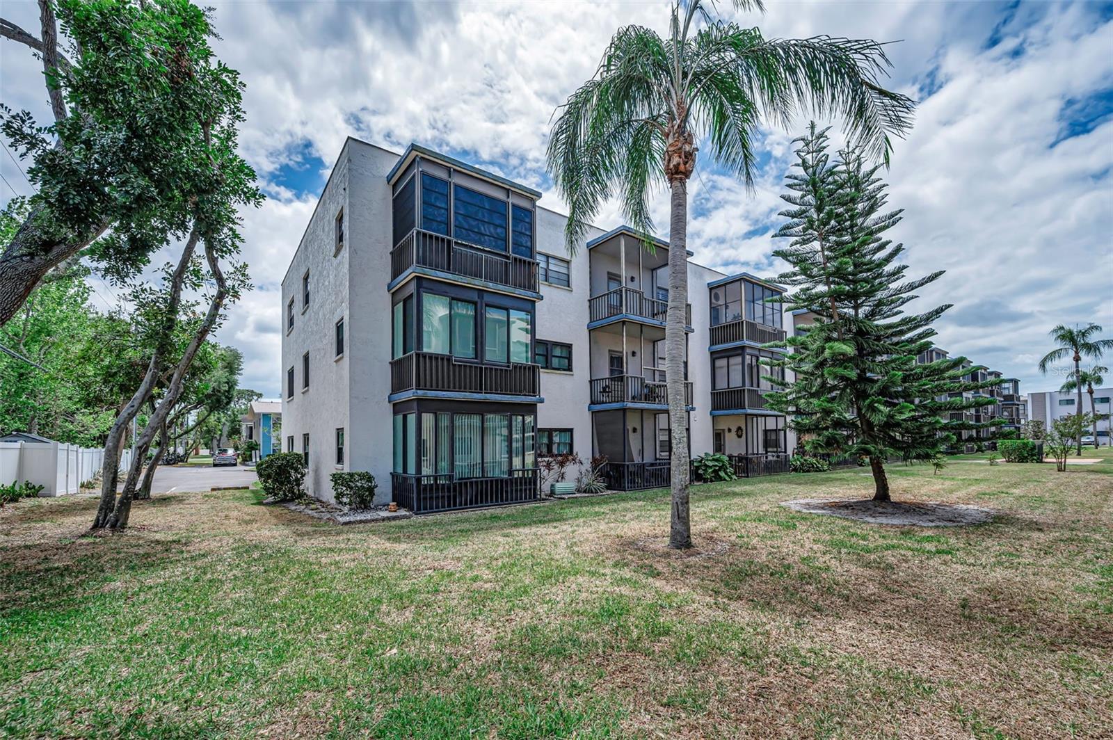 TERRACE PARK OF FIVE TOWNS - Residential