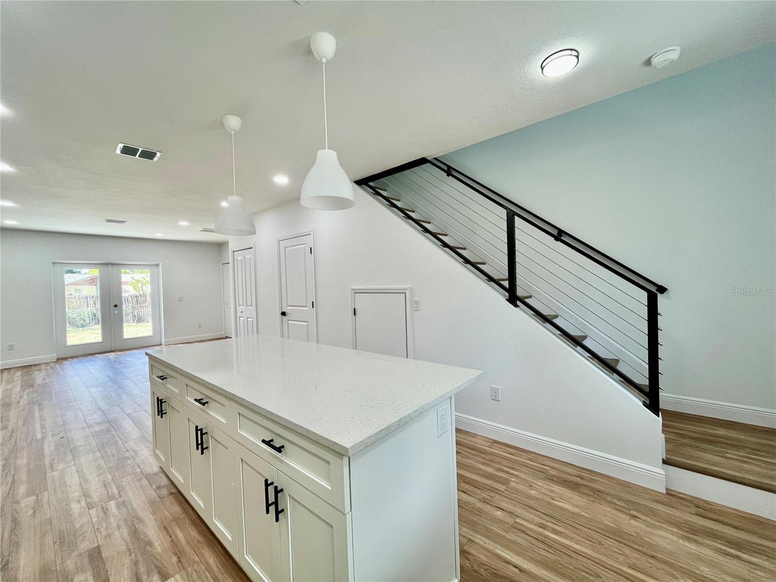 8112 N GREENWOOD AVENUE