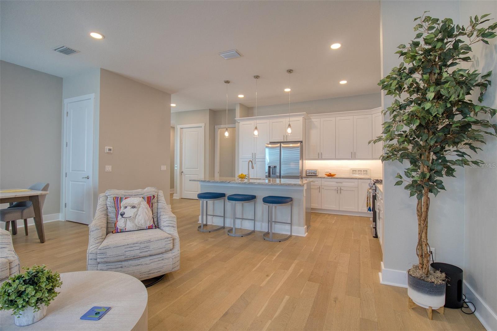 OAK BEND TWNHMS - Residential