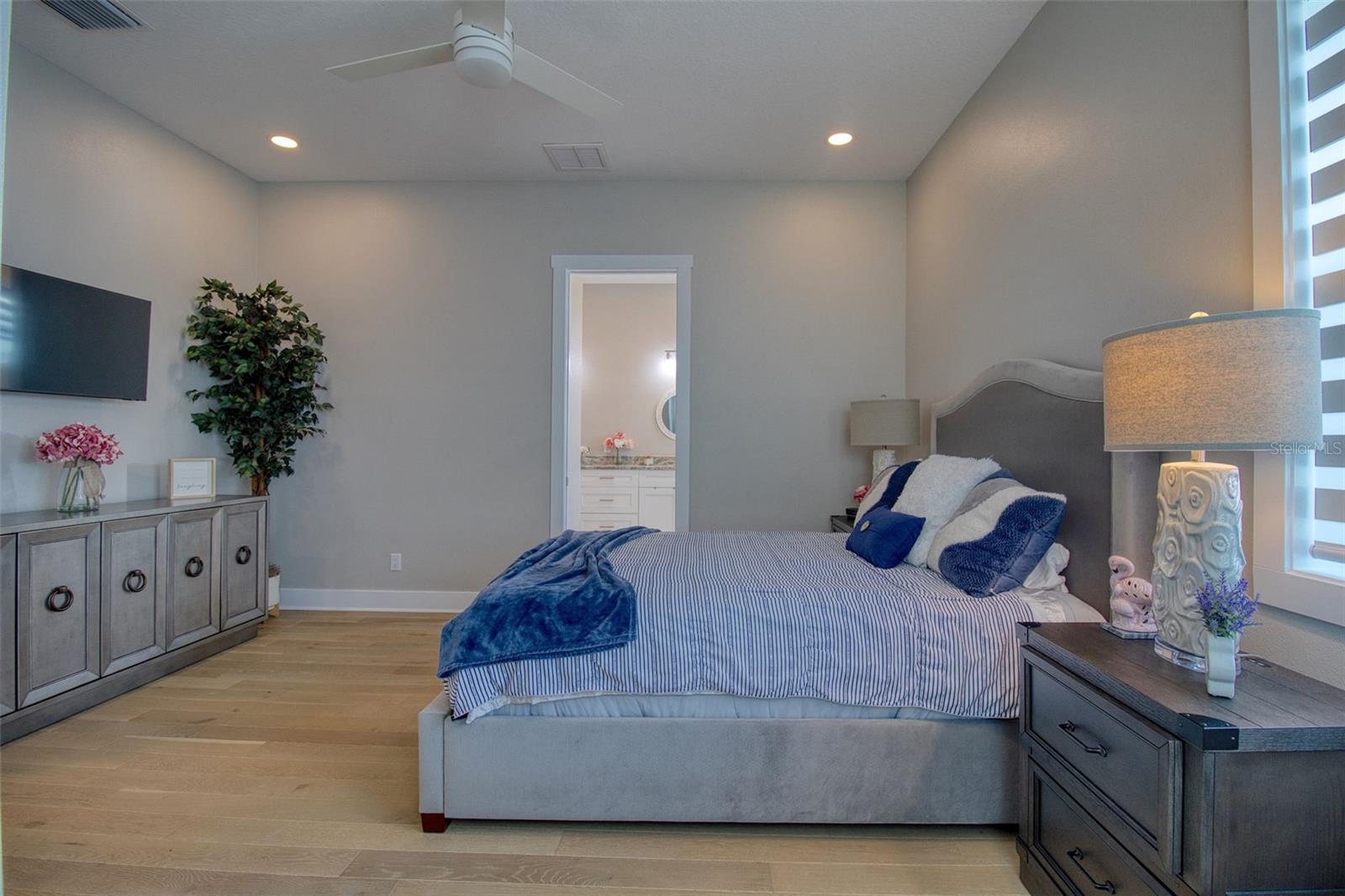 OAK BEND TWNHMS - Residential