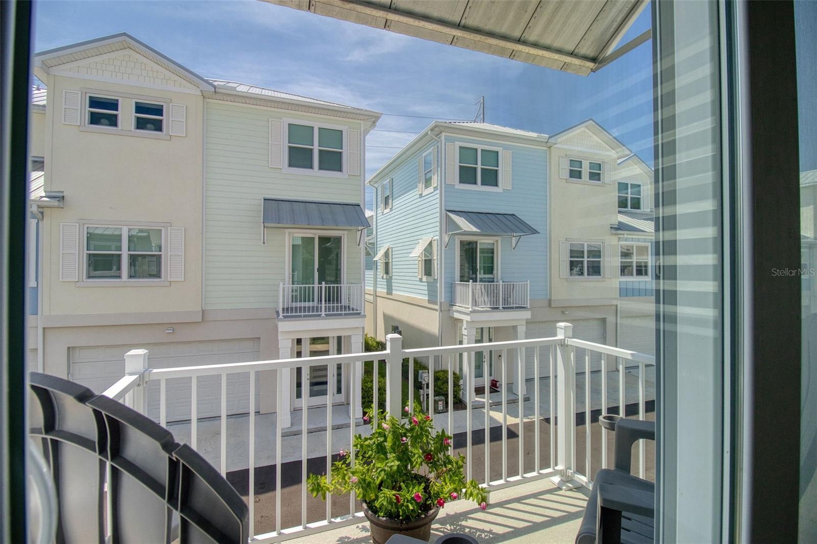 OAK BEND TWNHMS - Residential