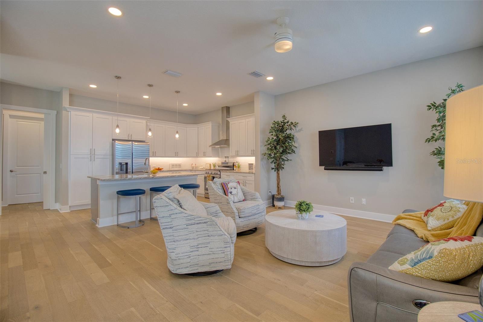 OAK BEND TWNHMS - Residential