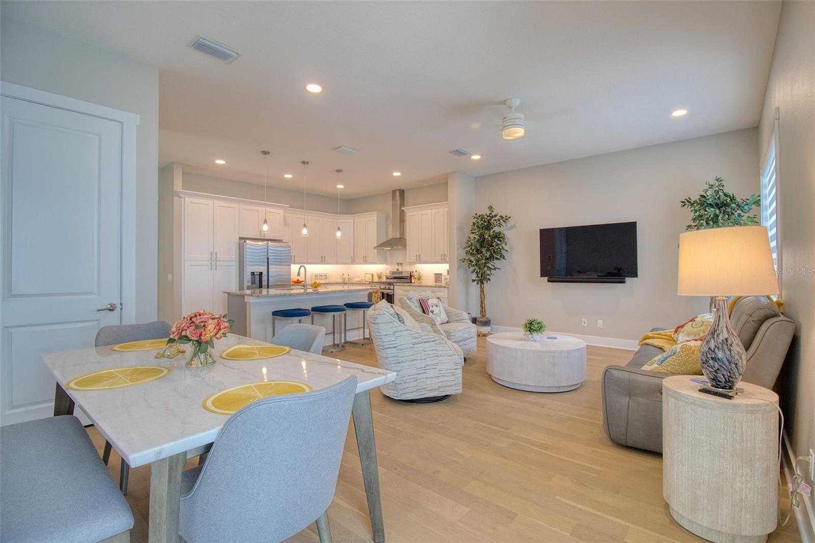 OAK BEND TWNHMS - Residential