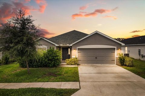 Photo of 1385 Mezzavalle Way, Auburndale, FL 33823 (MLS # O6346382)