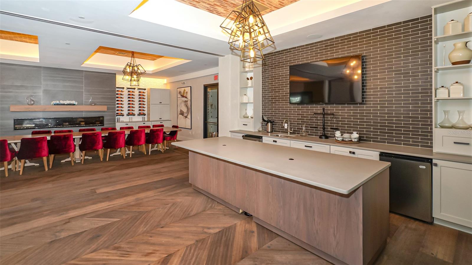 ESPLANADE PH VIII SUBPHASE A & B - Residential