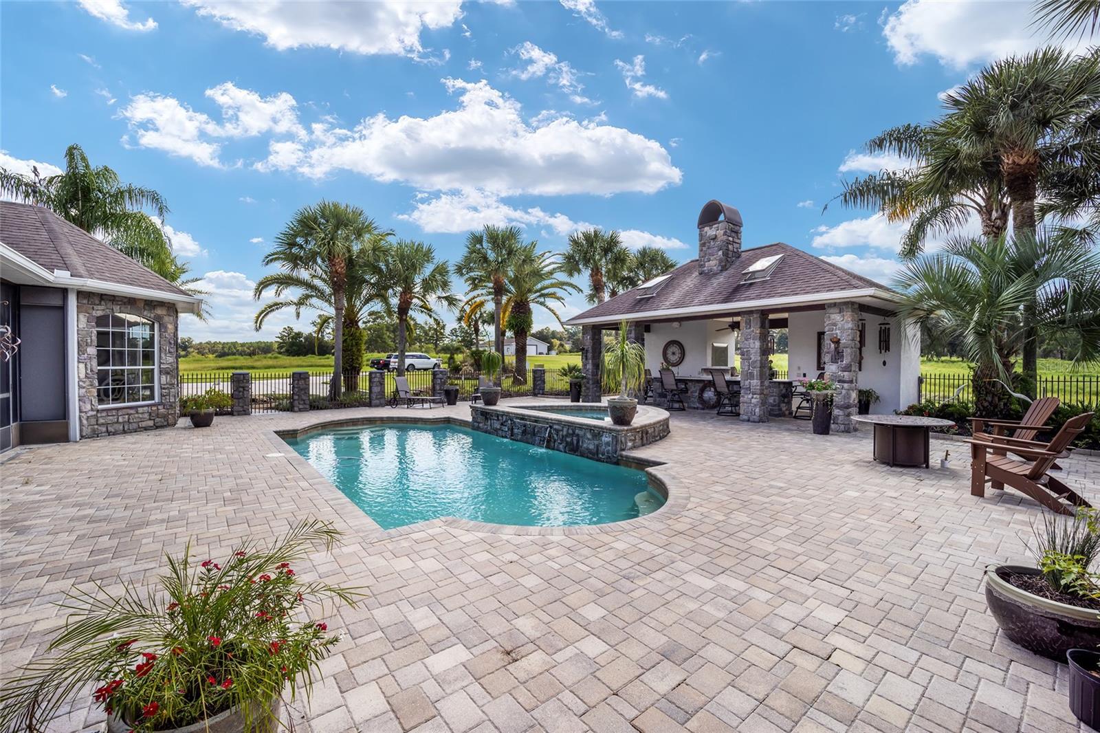 PINNACLE PARK - Farm