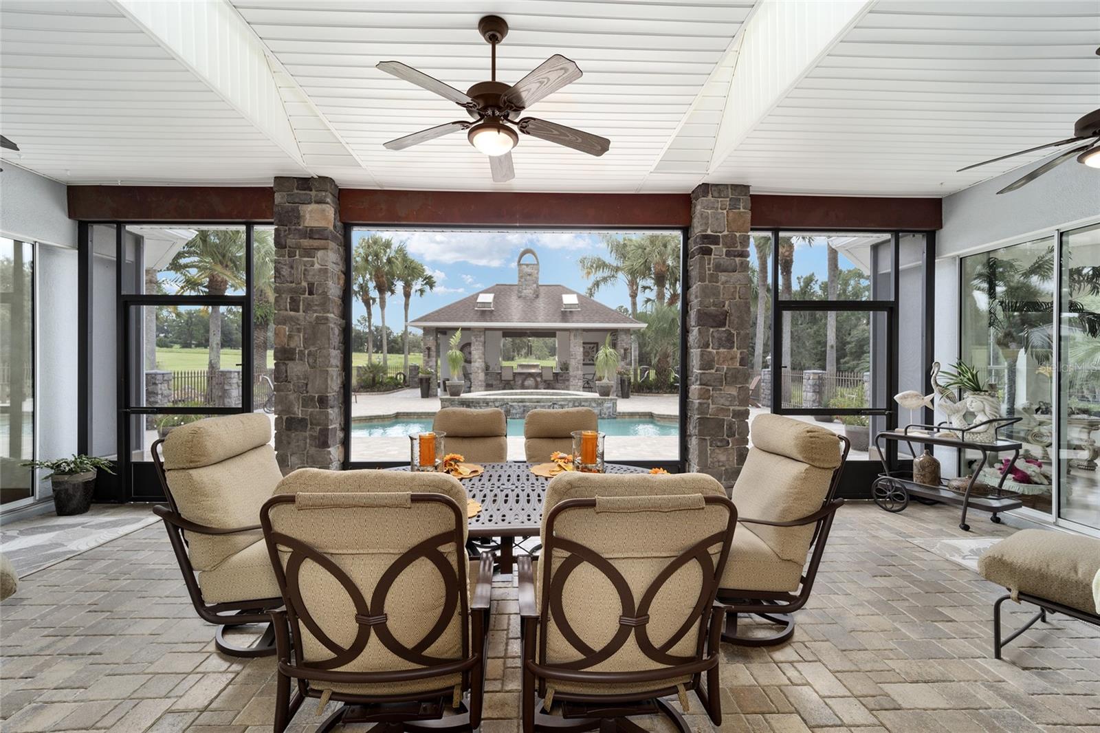 PINNACLE PARK - Farm