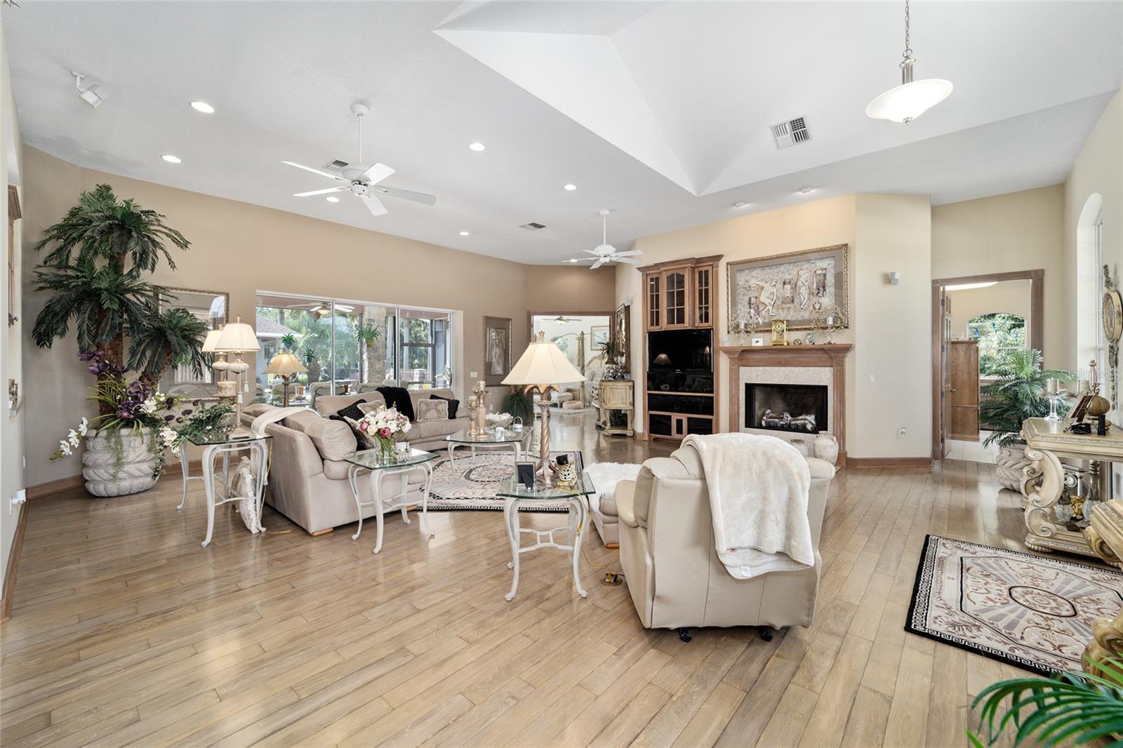 PINNACLE PARK - Farm