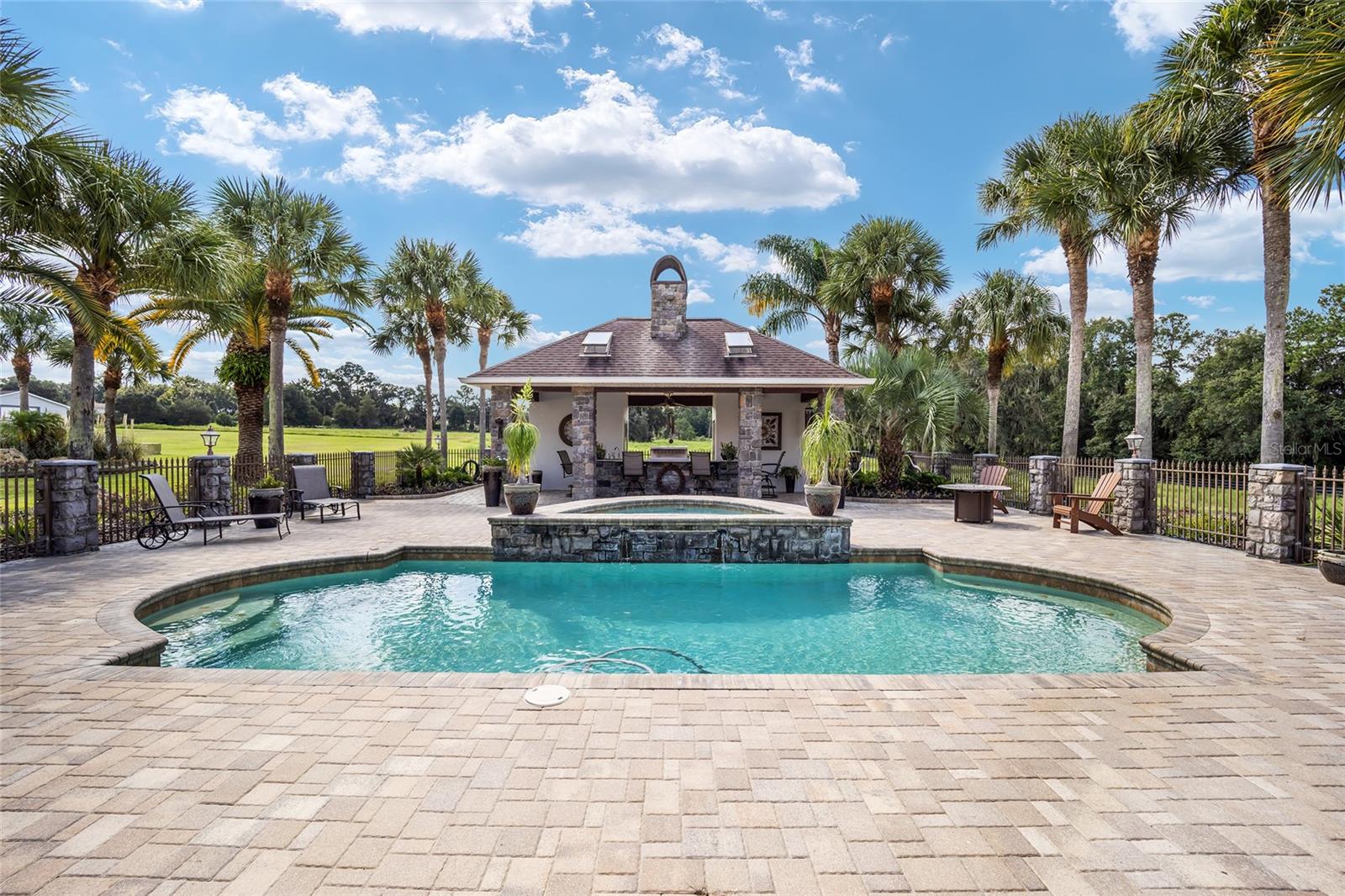 PINNACLE PARK - Farm