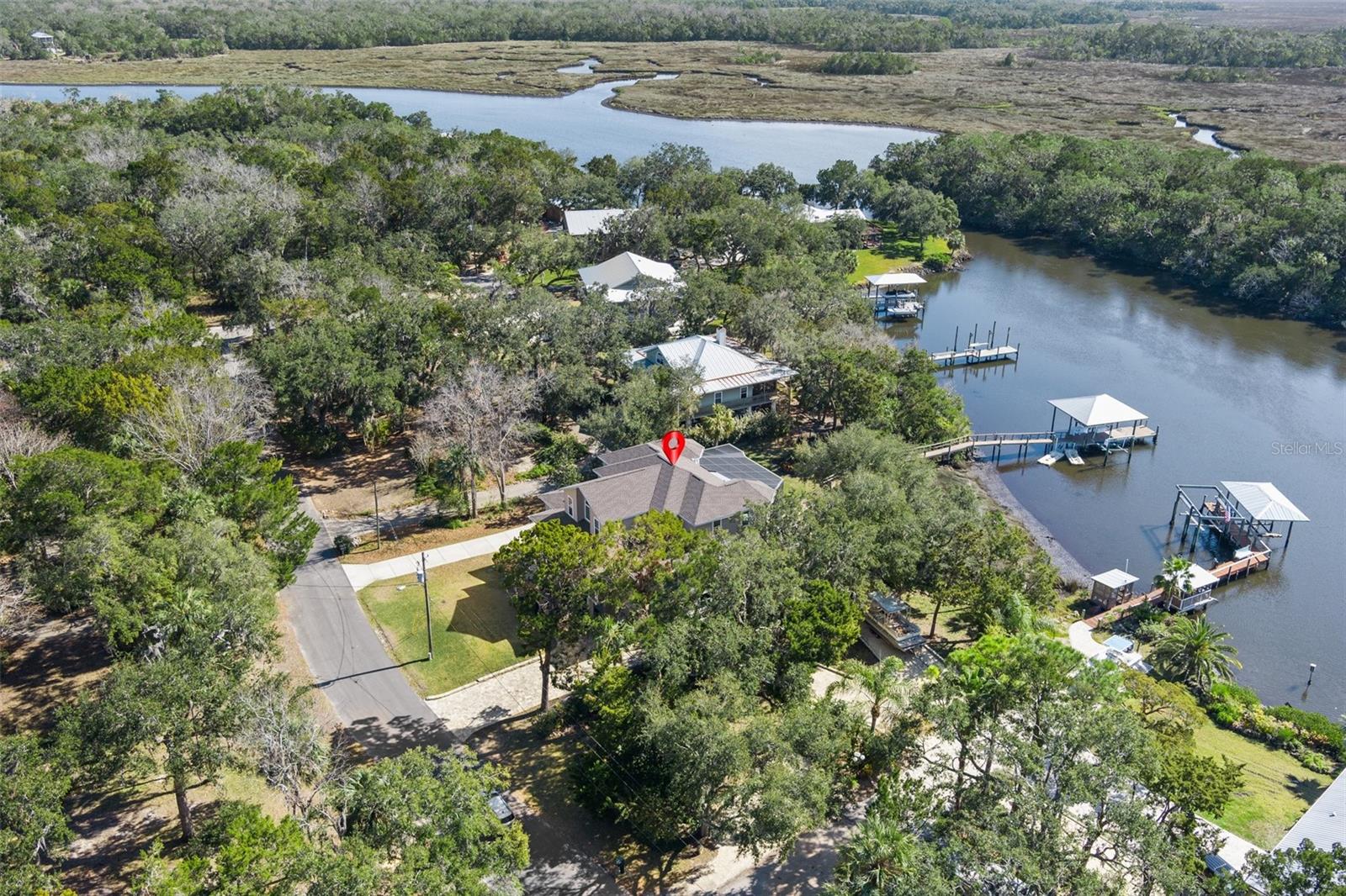 11944 W CREEKSIDE LANE