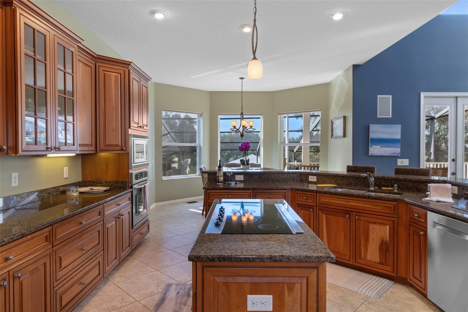 11944 W CREEKSIDE LANE