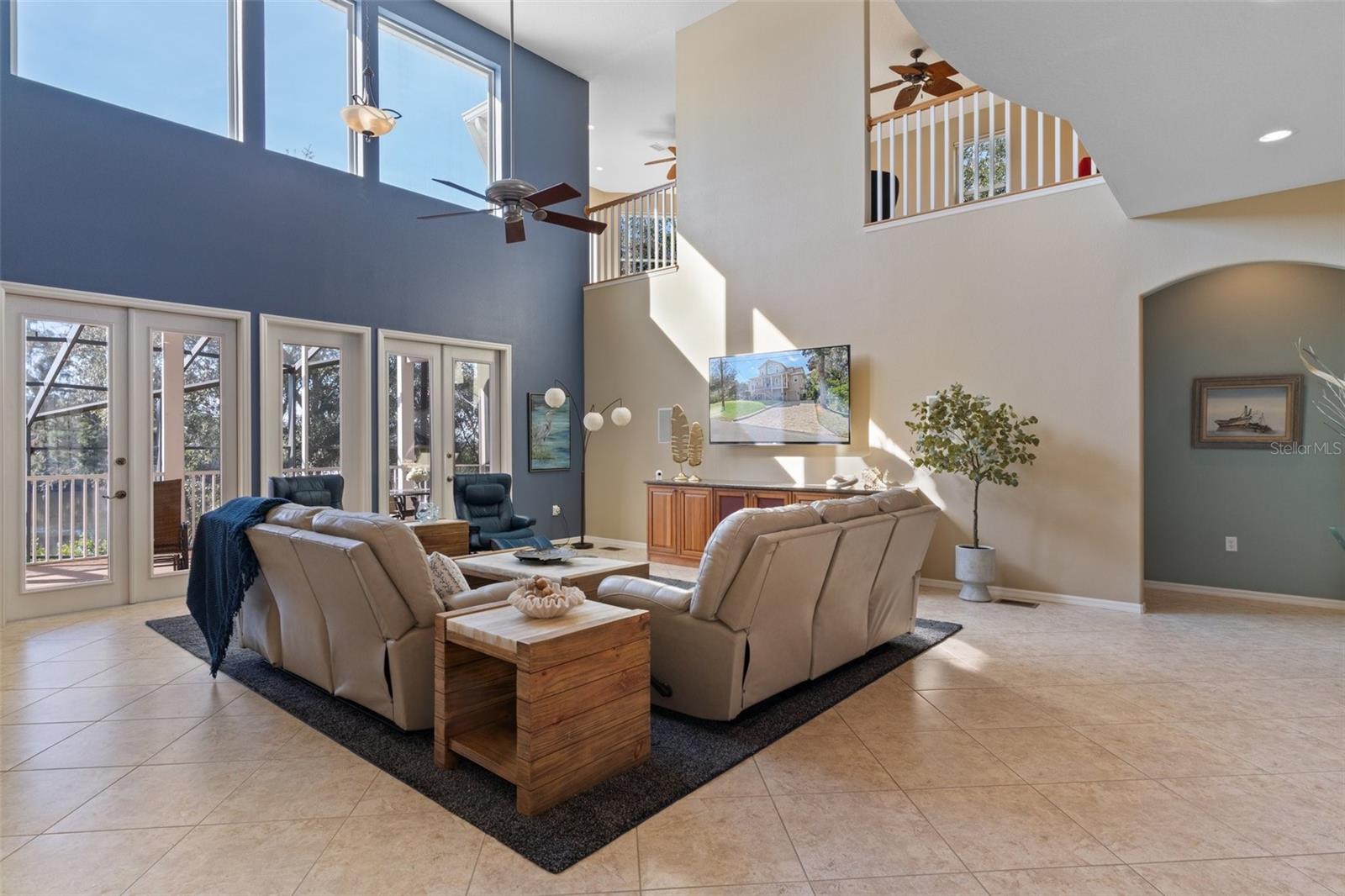 11944 W CREEKSIDE LANE