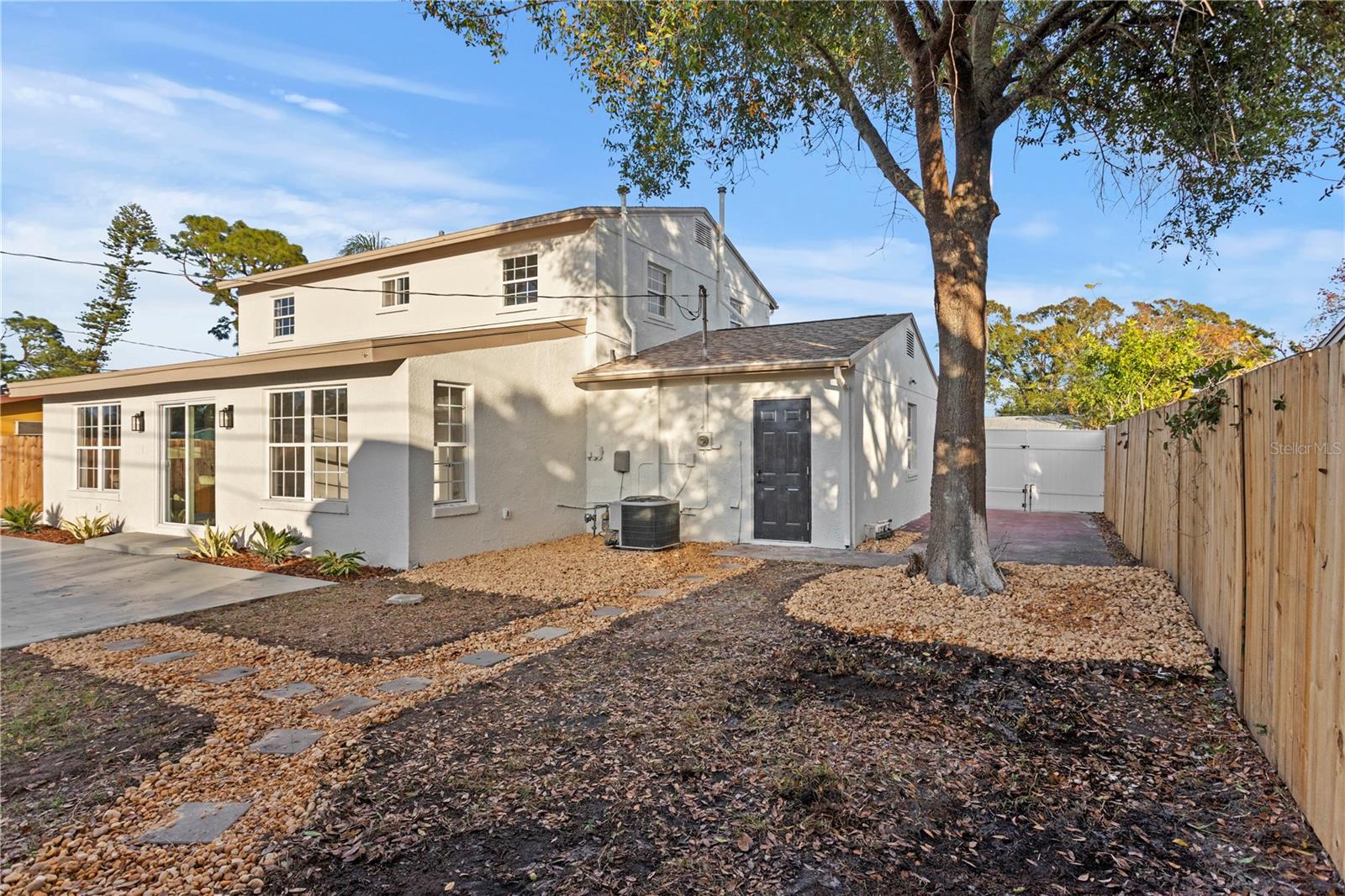 COLLEGE PARK - Residential