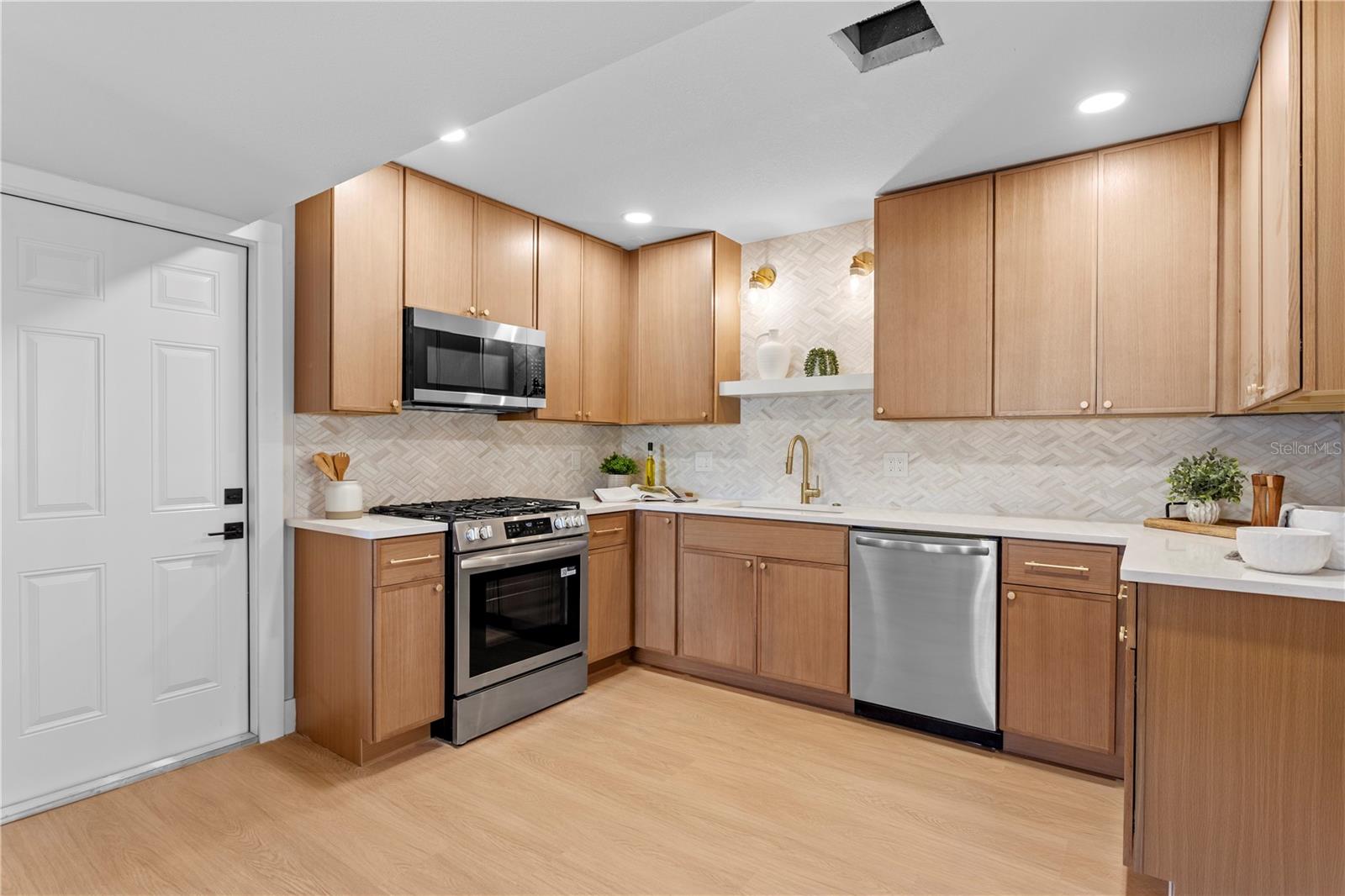 COLLEGE PARK - Residential