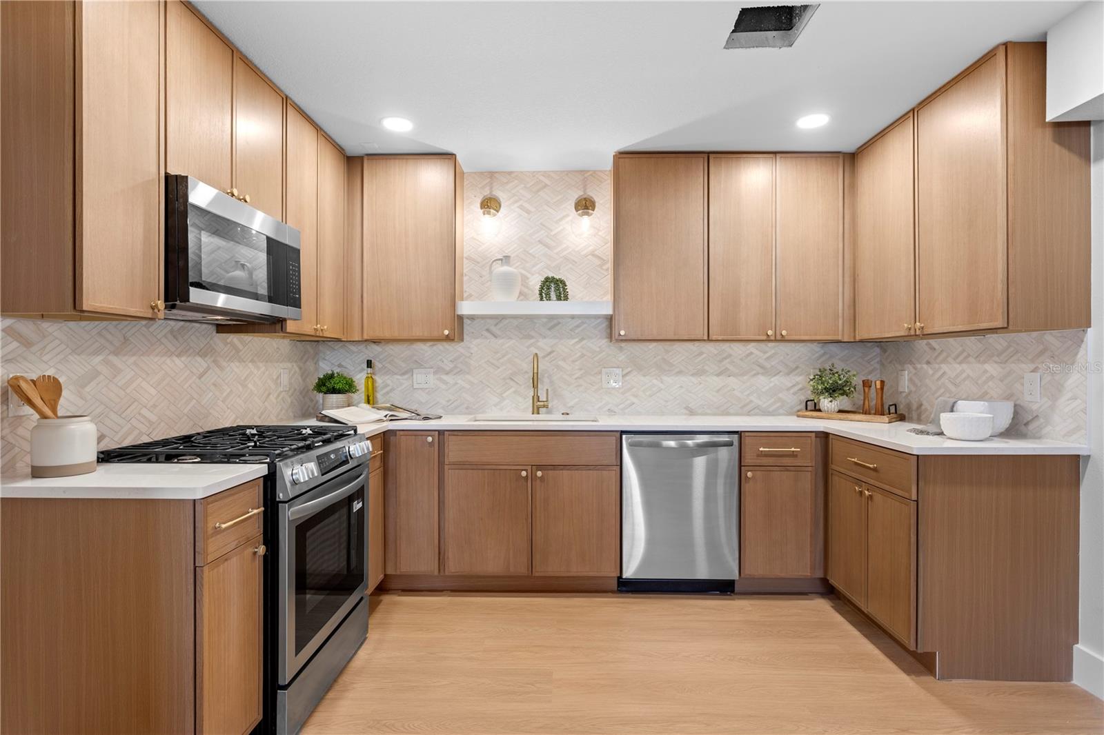 COLLEGE PARK - Residential