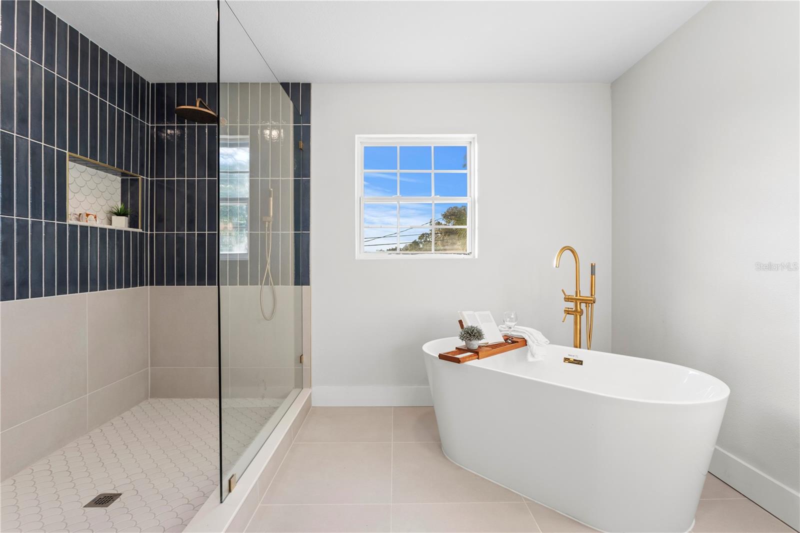 COLLEGE PARK - Residential