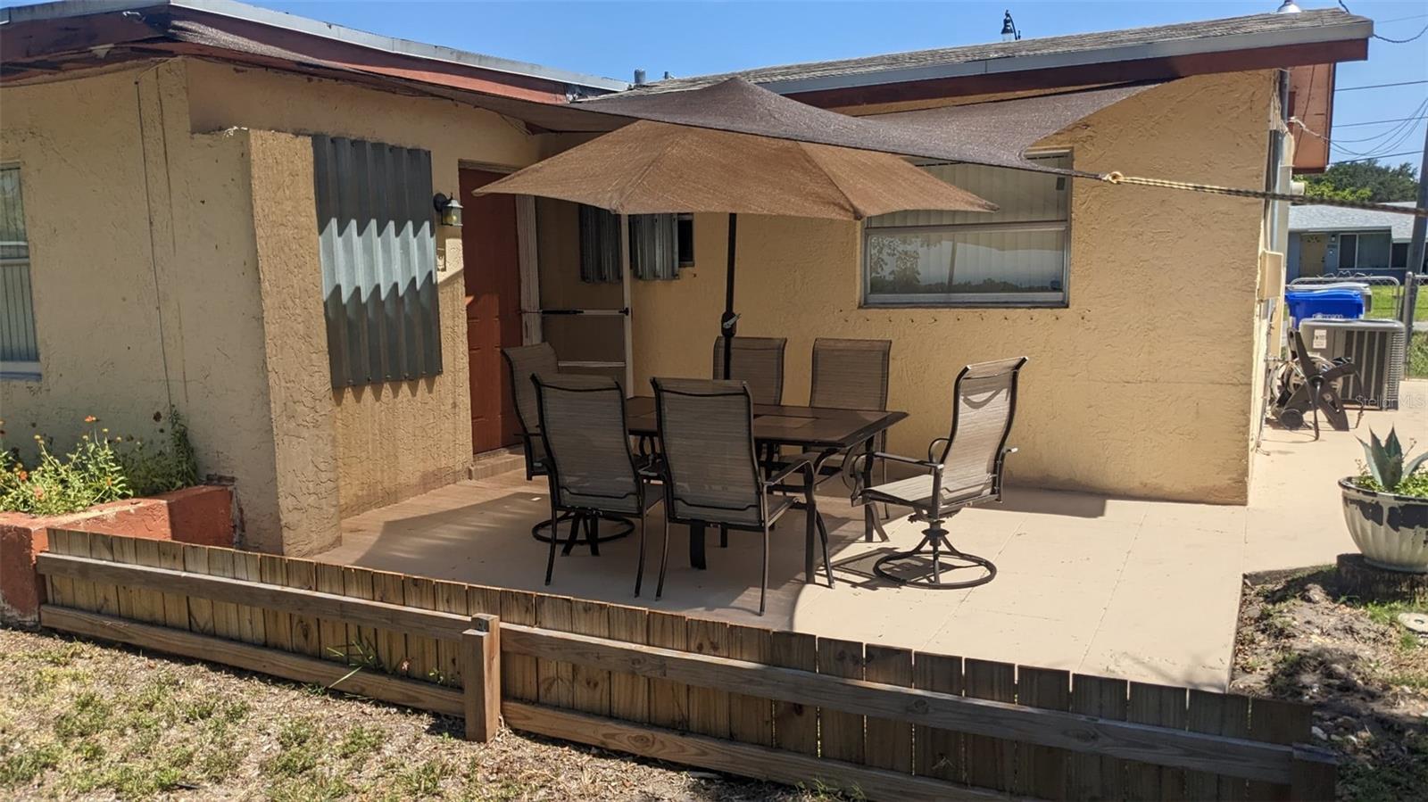 ESQUIRE LAKE ESTATES SEC 4 - Residential