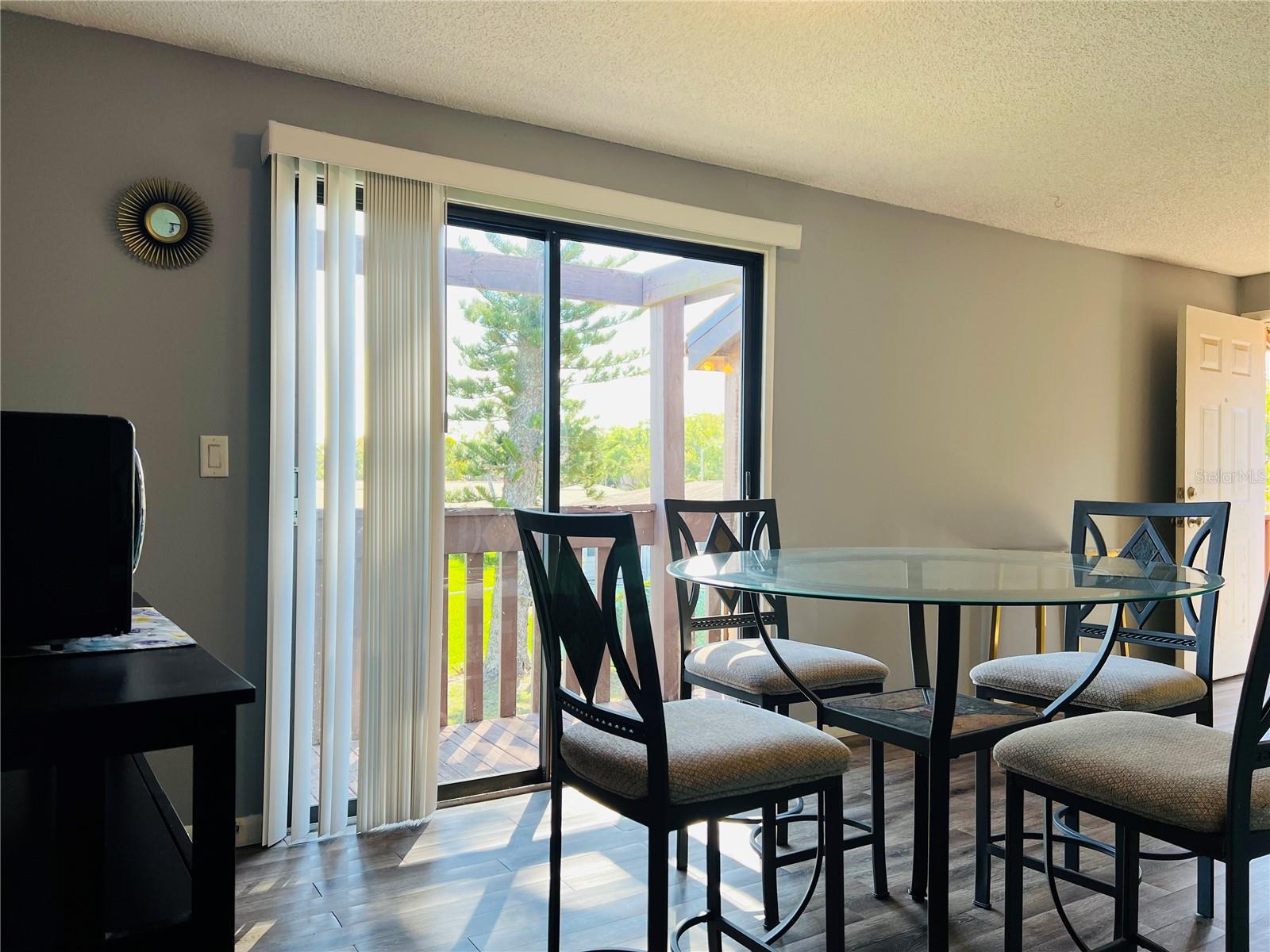 LAKE VIEW CONDO PH II - Residential