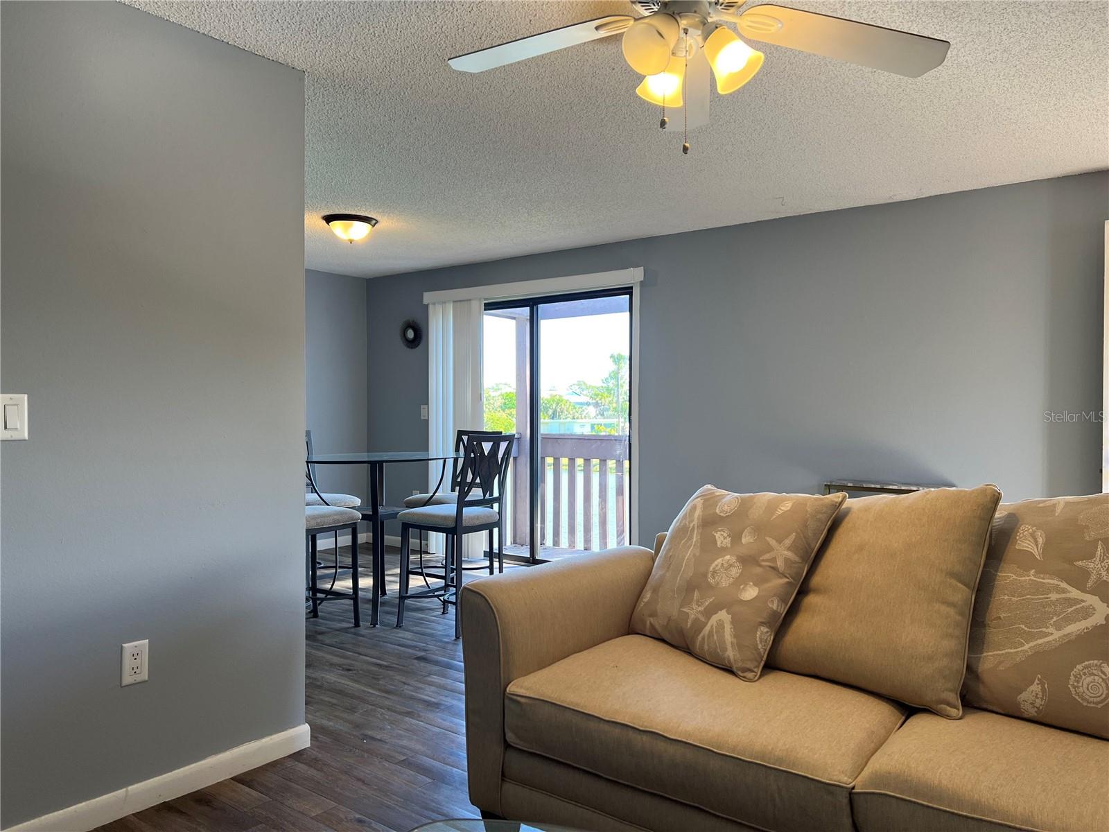 LAKE VIEW CONDO PH II - Residential