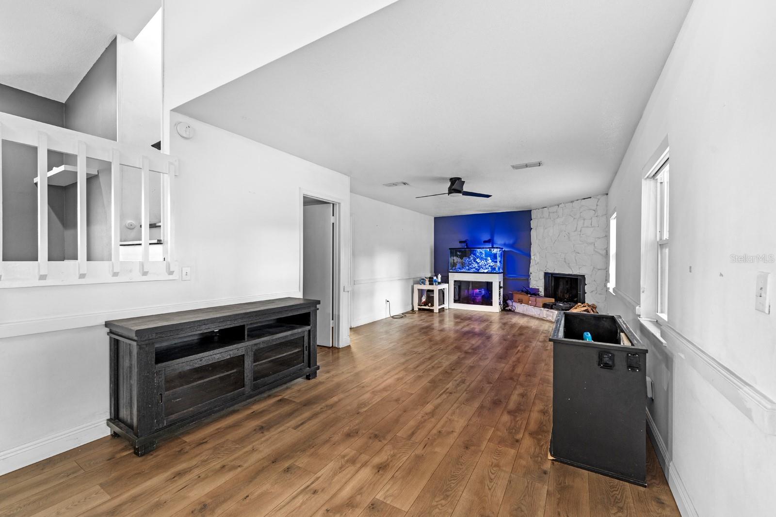 A REP OF LAS BRISAS & LAS - Residential