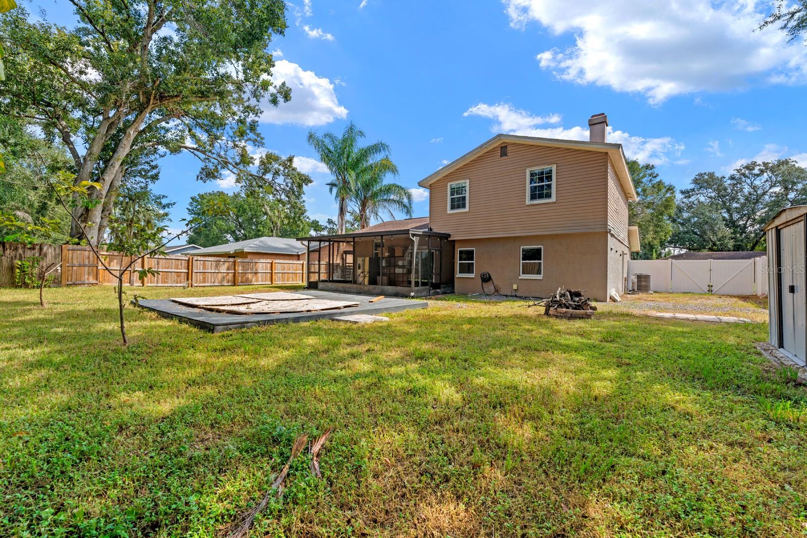 A REP OF LAS BRISAS & LAS - Residential