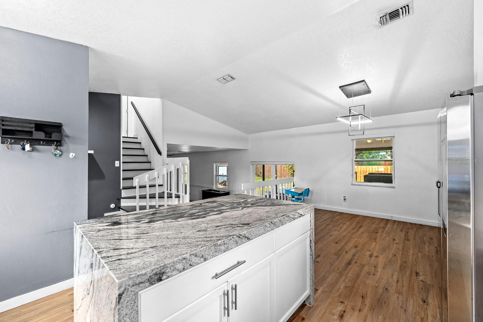 A REP OF LAS BRISAS & LAS - Residential