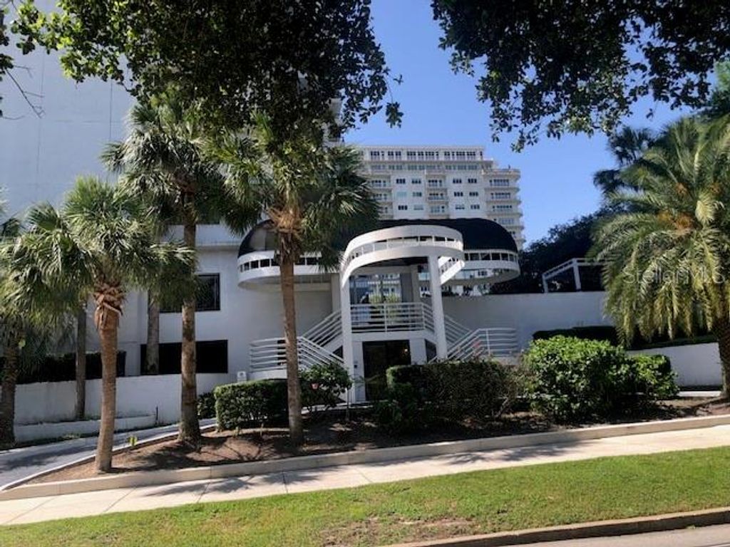 Photo of 530 E Central Boulevard #405, Orlando, FL 32801 (MLS # L4952845)