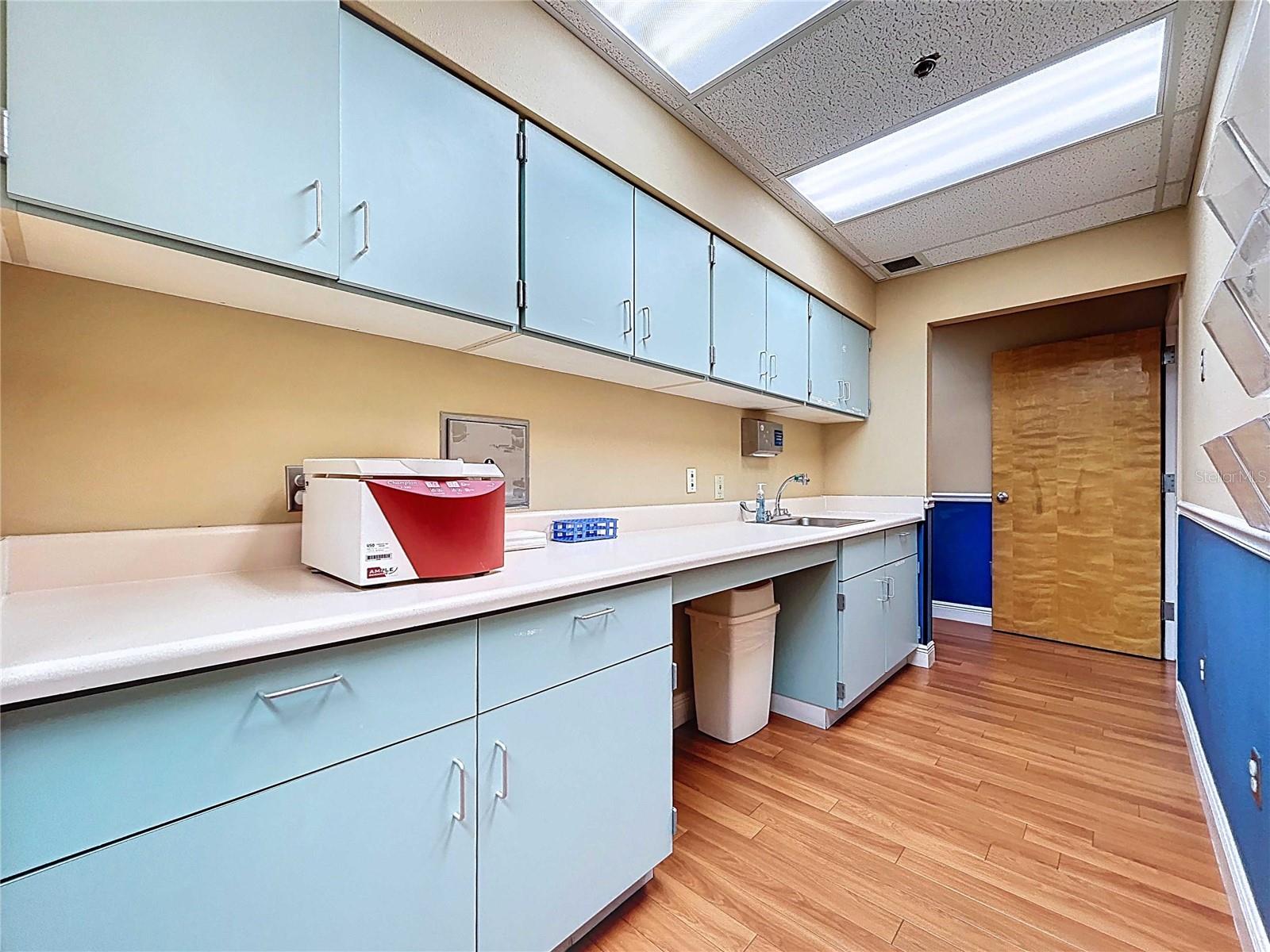 HERNANDO MEDICAL CENTER - Commercial Sale