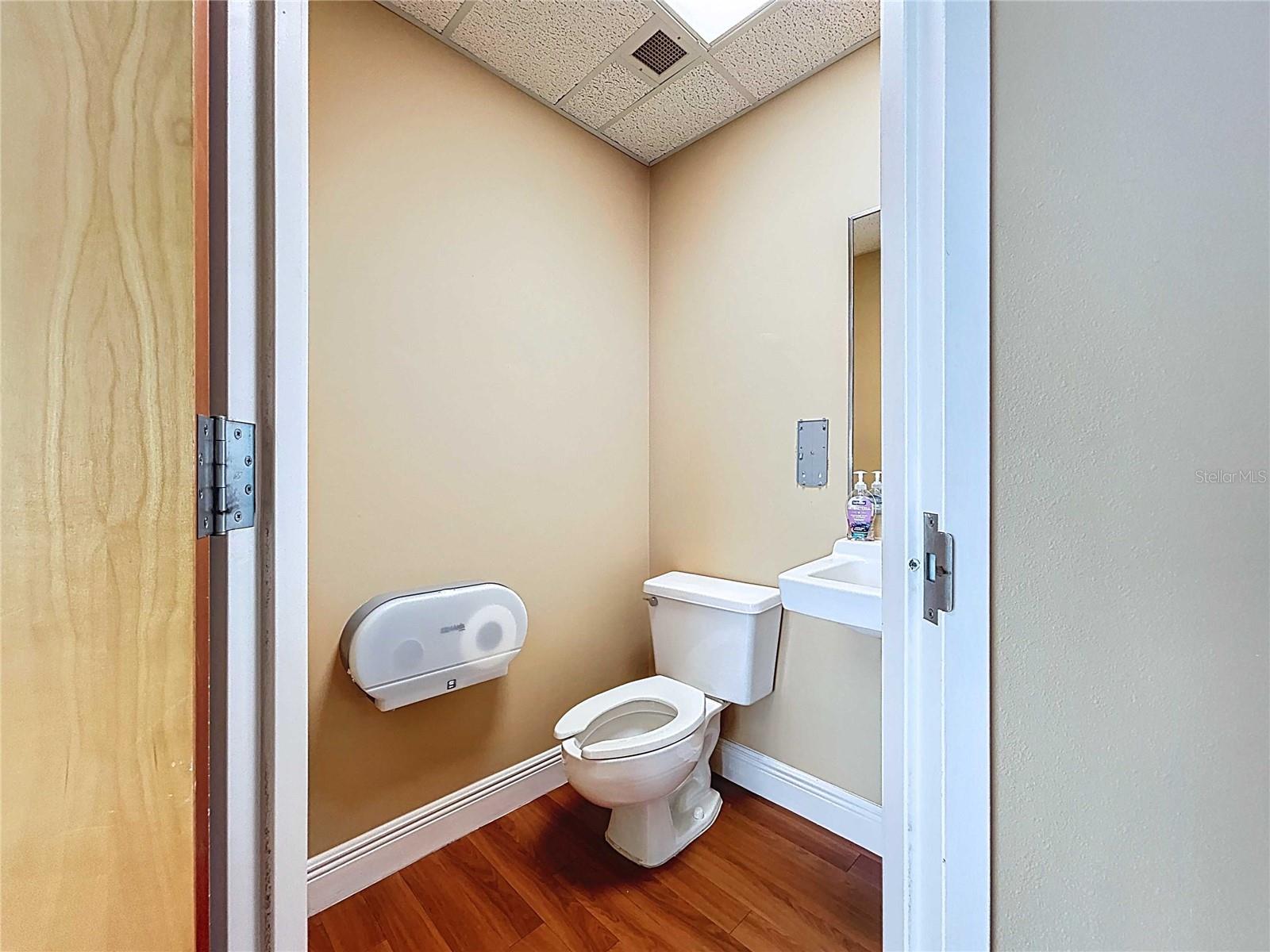 HERNANDO MEDICAL CENTER - Commercial Sale