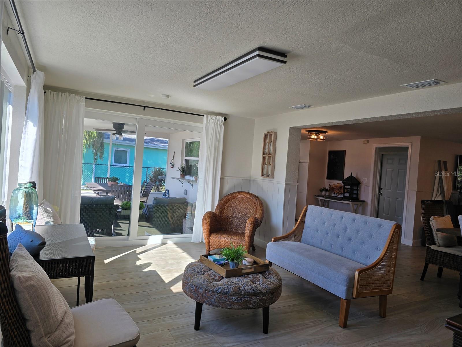 HUDSON BEACH 1ST ADD - Residential Lease