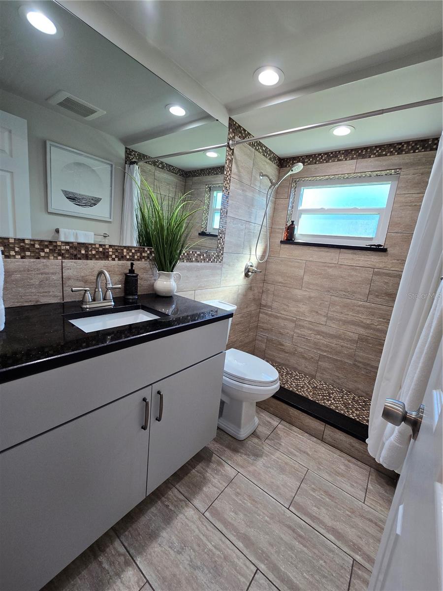 HUDSON BEACH 1ST ADD - Residential Lease