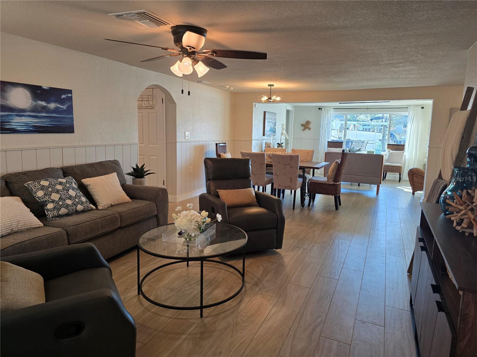 HUDSON BEACH 1ST ADD - Residential Lease