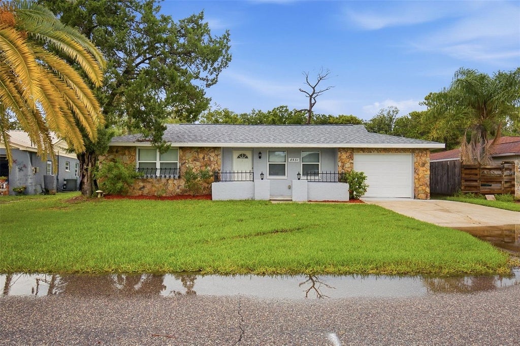 Photo of 8531 Horizon Lane, Hudson, FL 34667 (MLS # O6431614)