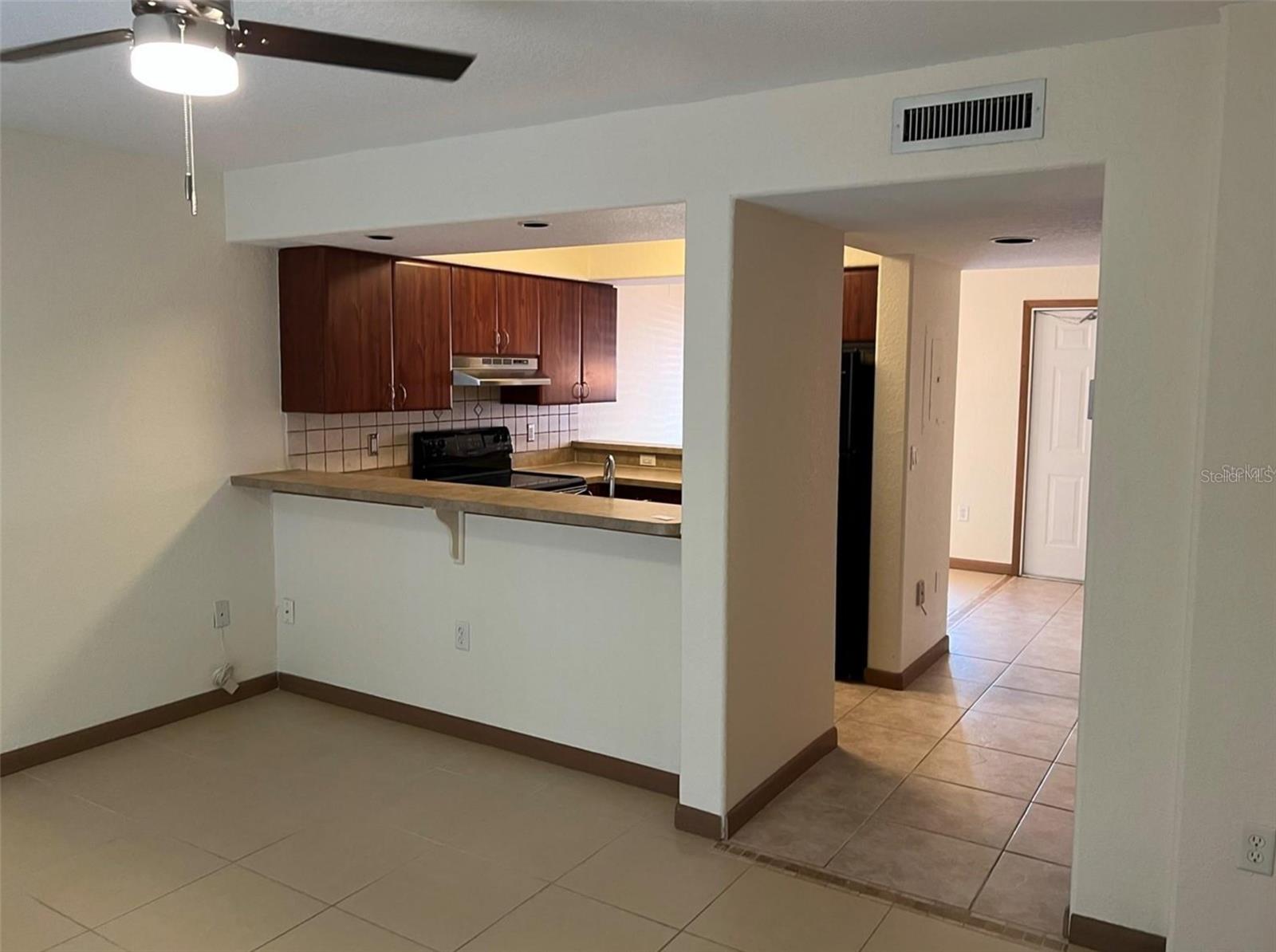 GRAND OAKS - Residential Lease