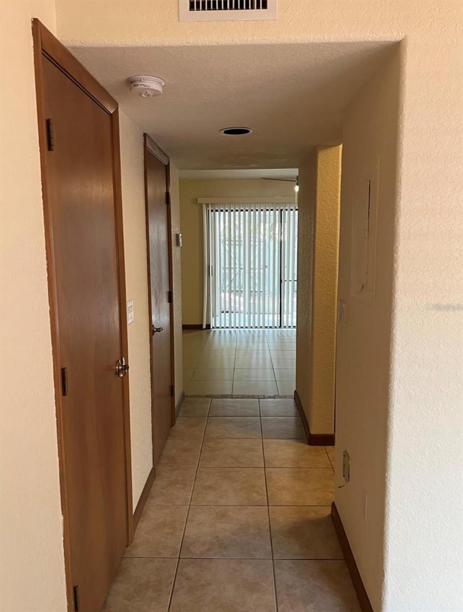 GRAND OAKS - Residential Lease